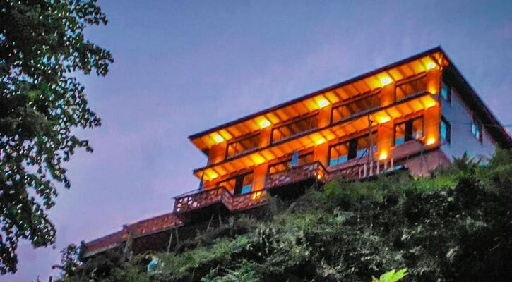 Kinya Bungalov & Hotel